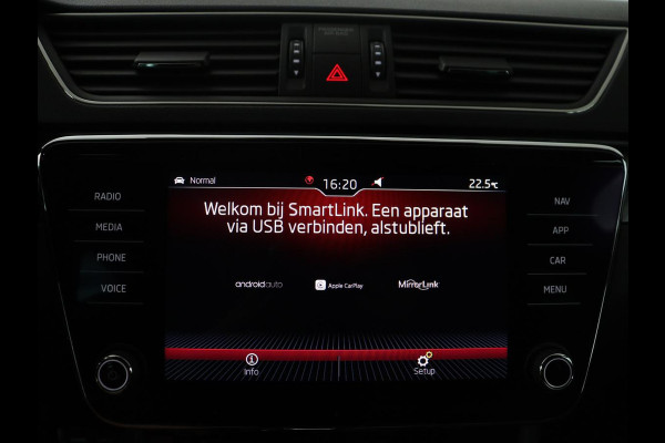 Škoda Superb Combi 1.5 TSI ACT Sportline Business | Leder/alcantara | Memory | Stoelverwarming | Virtueel dashboard | Park assist | Carplay | Navigatie | Climate control | Sfeerverlichting | Elektrische achterklep