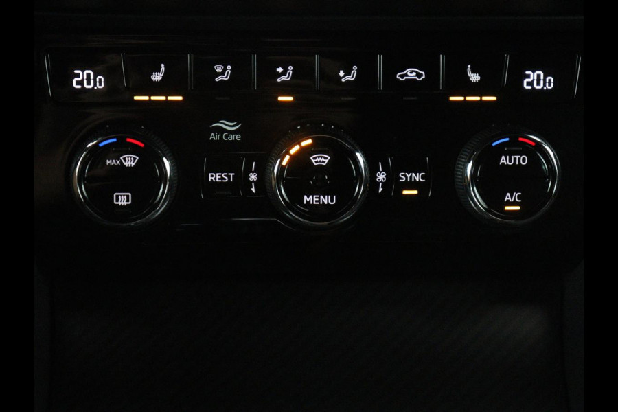 Škoda Superb Combi 1.5 TSI ACT Sportline Business | Leder/alcantara | Memory | Stoelverwarming | Virtueel dashboard | Park assist | Carplay | Navigatie | Climate control | Sfeerverlichting | Elektrische achterklep