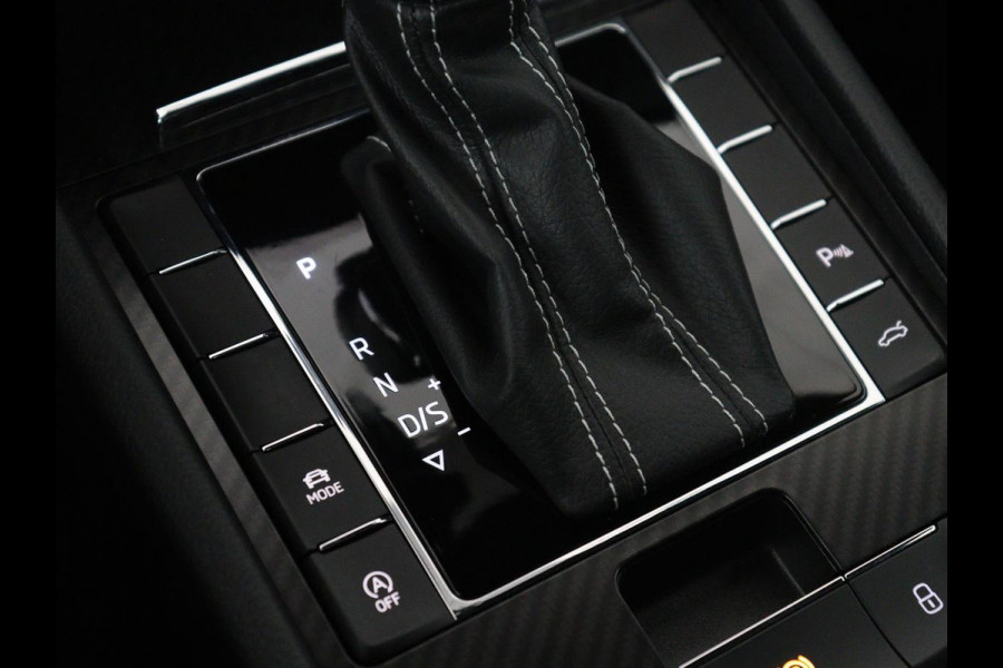 Škoda Superb Combi 1.5 TSI ACT Sportline Business | Leder/alcantara | Memory | Stoelverwarming | Virtueel dashboard | Park assist | Carplay | Navigatie | Climate control | Sfeerverlichting | Elektrische achterklep