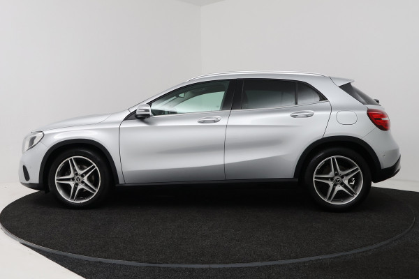 Mercedes-Benz GLA 180 Sport Edition (STOELVERWARMING, NAVIGATIE, LED, SPORTSTOELEN, GOED ONDERHOUDEN)