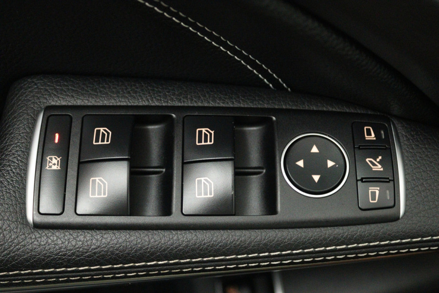 Mercedes-Benz GLA 180 Sport Edition (STOELVERWARMING, NAVIGATIE, LED, SPORTSTOELEN, GOED ONDERHOUDEN)