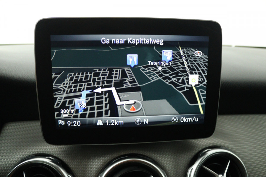 Mercedes-Benz GLA 180 Sport Edition (STOELVERWARMING, NAVIGATIE, LED, SPORTSTOELEN, GOED ONDERHOUDEN)