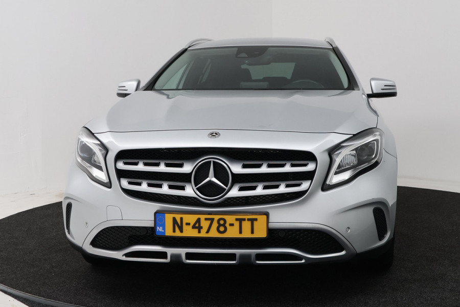 Mercedes-Benz GLA 180 Sport Edition (STOELVERWARMING, NAVIGATIE, LED, SPORTSTOELEN, GOED ONDERHOUDEN)