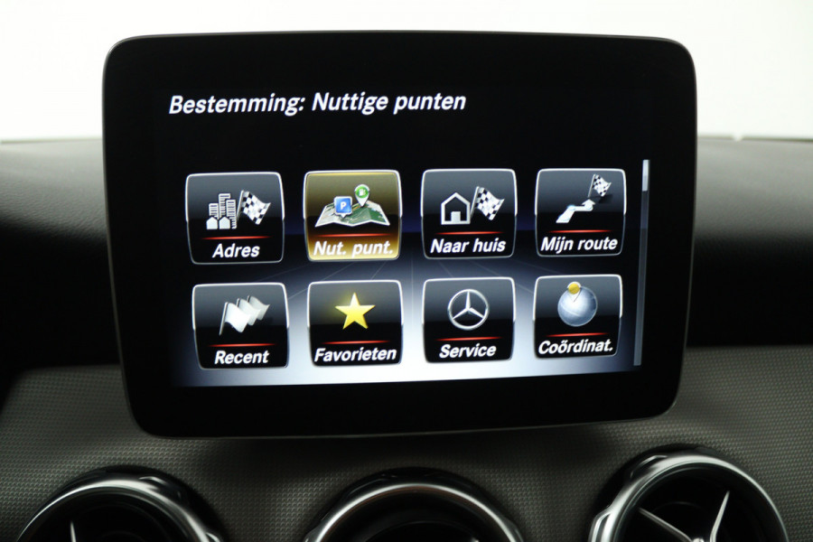 Mercedes-Benz GLA 180 Sport Edition (STOELVERWARMING, NAVIGATIE, LED, SPORTSTOELEN, GOED ONDERHOUDEN)