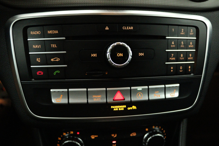 Mercedes-Benz GLA 180 Sport Edition (STOELVERWARMING, NAVIGATIE, LED, SPORTSTOELEN, GOED ONDERHOUDEN)