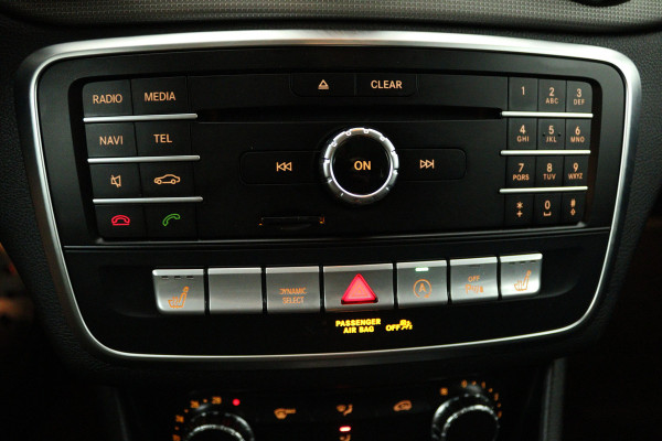 Mercedes-Benz GLA 180 Sport Edition (STOELVERWARMING, NAVIGATIE, LED, SPORTSTOELEN, GOED ONDERHOUDEN)