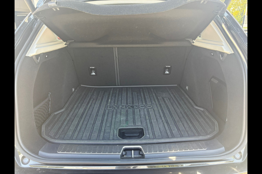 Lynk & Co 01 1.5 PHEV 261PK AUTOMAAT BLACK EDITION (RIJKLAARPRIJS/BOVAG)