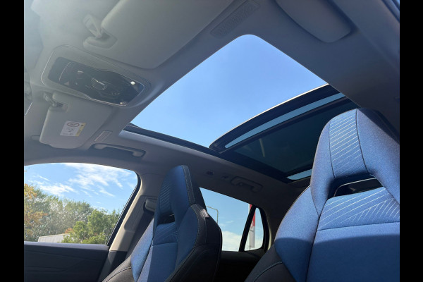 Lynk & Co 01 1.5 PHEV 261PK AUTOMAAT BLACK EDITION (RIJKLAARPRIJS/BOVAG)