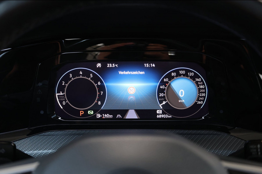 Volkswagen Golf 1.5 eTSI R-Line IQ+LED/VIRTUAL/SFEER/ALCANTARA+S.VERWARMING+MASSAGE/18" LMVCAM/ACC/ECC/12 MDN GARANTIE!