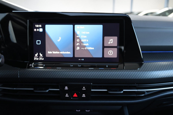 Volkswagen Golf 1.5 eTSI R-Line IQ+LED/VIRTUAL/SFEER/ALCANTARA+S.VERWARMING+MASSAGE/18" LMVCAM/ACC/ECC/12 MDN GARANTIE!