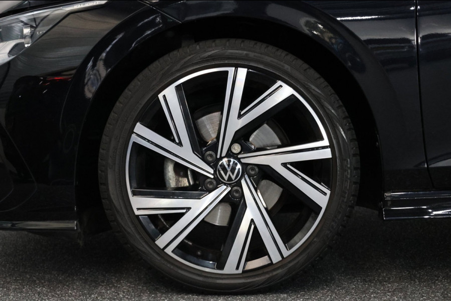Volkswagen Golf 1.5 eTSI R-Line IQ+LED/VIRTUAL/SFEER/ALCANTARA+S.VERWARMING+MASSAGE/18" LMVCAM/ACC/ECC/12 MDN GARANTIE!