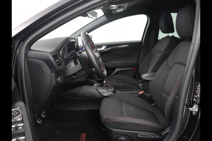 Ford Focus Wagon 1.5 EcoBoost ST Line Business | Bang & Olufsen | Cruise control | Navigatie | Bluetooth | Park assist | Climate control | Trekhaak