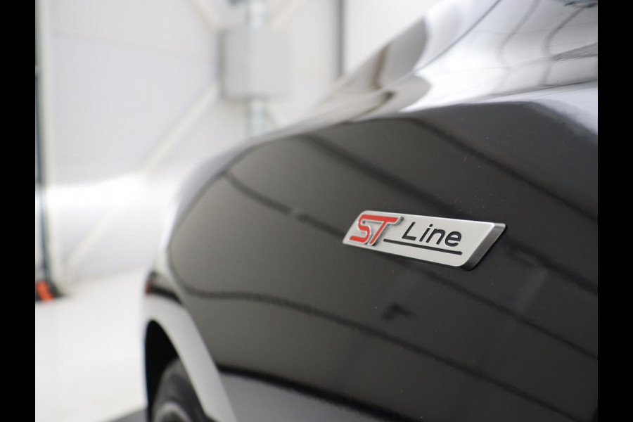 Ford Focus Wagon 1.5 EcoBoost ST Line Business | Bang & Olufsen | Cruise control | Navigatie | Bluetooth | Park assist | Climate control | Trekhaak