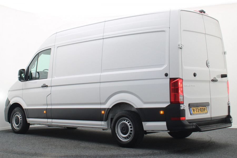 Volkswagen Crafter 35 2.0 TDI DSG L2H2 3-Zits, Camera, ACC, Apple Carplay, Airco, Luchtgeveerde Stoel, LED