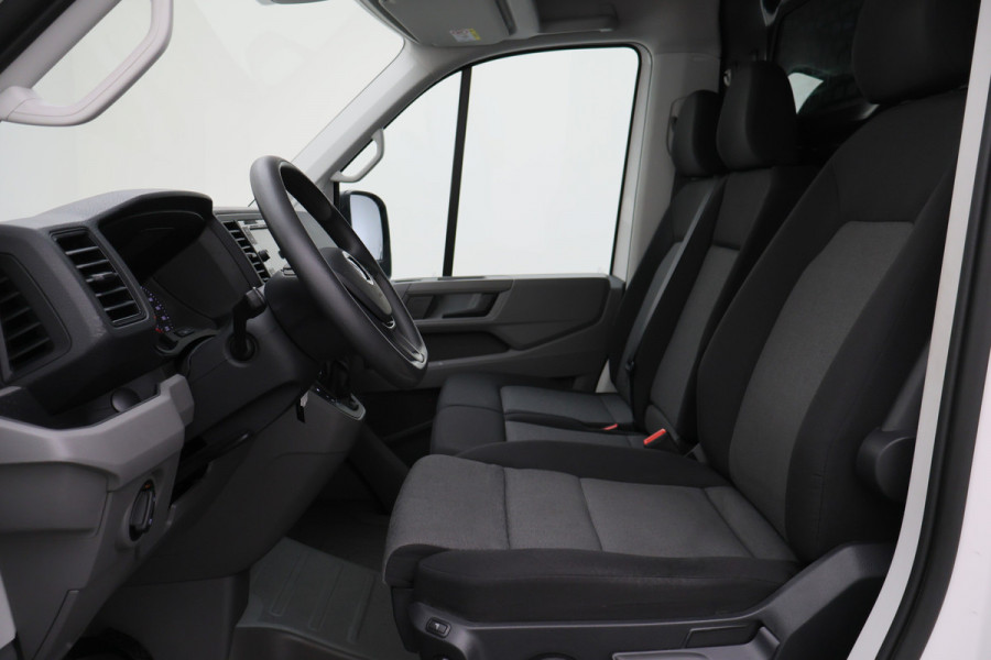 Volkswagen Crafter 35 2.0 TDI DSG L2H2 3-Zits, Camera, ACC, Apple Carplay, Airco, Luchtgeveerde Stoel, LED