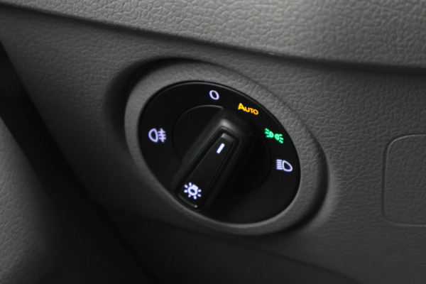 Volkswagen Crafter 35 2.0 TDI DSG L2H2 3-Zits, Camera, ACC, Apple Carplay, Airco, Luchtgeveerde Stoel, LED