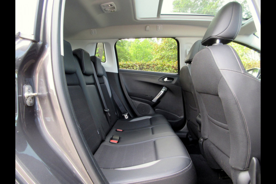 Peugeot 2008 1.2 PureTech Allure Automaat * Navi * Pano.dak *
