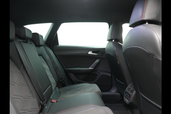 Seat Leon 1.4 TSI eHybrid FR PHEV 204pk Dealer O.H. | Adaptive Cruise | Camera | Alcantara Sportstoelen Memory & Verwarmd | Matrix LED | Adaptive Onderstel | Stuur Verwarmd | Sfeerverlichting | Apple Carplay | Navigatie | DAB | Plug In Hybrid |