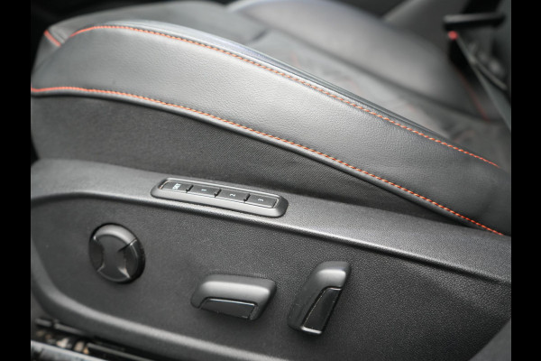 Seat Leon 1.4 TSI eHybrid FR PHEV 204pk Dealer O.H. | Adaptive Cruise | Camera | Alcantara Sportstoelen Memory & Verwarmd | Matrix LED | Adaptive Onderstel | Stuur Verwarmd | Sfeerverlichting | Apple Carplay | Navigatie | DAB | Plug In Hybrid |