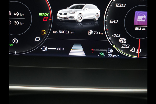 Seat Leon 1.4 TSI eHybrid FR PHEV 204pk Dealer O.H. | Adaptive Cruise | Camera | Alcantara Sportstoelen Memory & Verwarmd | Matrix LED | Adaptive Onderstel | Stuur Verwarmd | Sfeerverlichting | Apple Carplay | Navigatie | DAB | Plug In Hybrid |