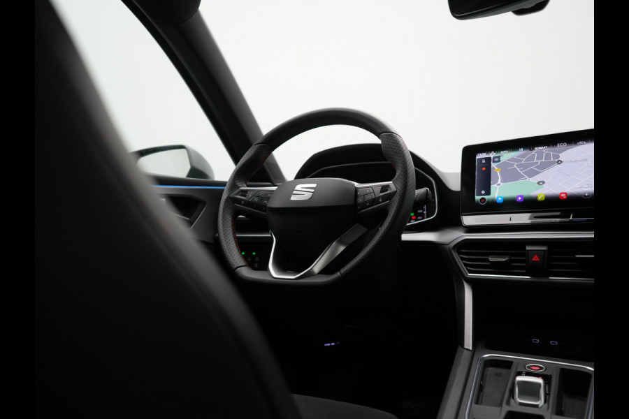Seat Leon 1.4 TSI eHybrid FR PHEV 204pk Dealer O.H. | Adaptive Cruise | Camera | Alcantara Sportstoelen Memory & Verwarmd | Matrix LED | Adaptive Onderstel | Stuur Verwarmd | Sfeerverlichting | Apple Carplay | Navigatie | DAB | Plug In Hybrid |