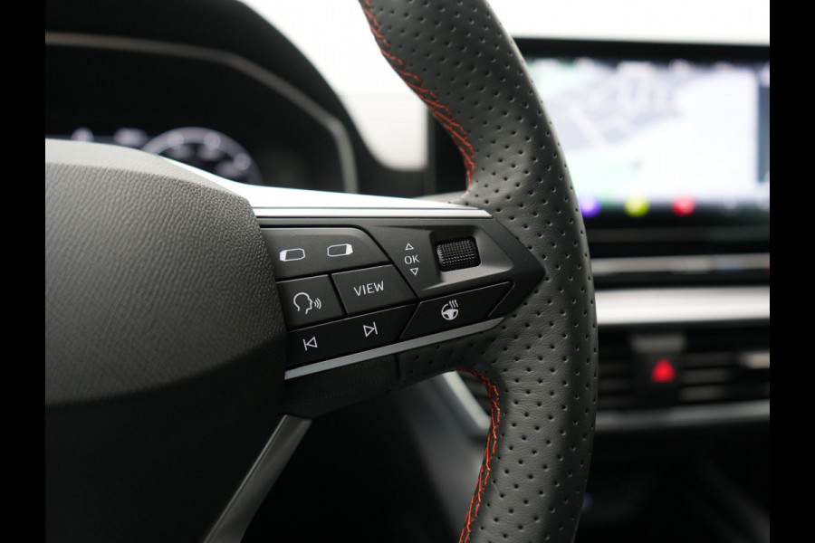 Seat Leon 1.4 TSI eHybrid FR PHEV 204pk Dealer O.H. | Adaptive Cruise | Camera | Alcantara Sportstoelen Memory & Verwarmd | Matrix LED | Adaptive Onderstel | Stuur Verwarmd | Sfeerverlichting | Apple Carplay | Navigatie | DAB | Plug In Hybrid |