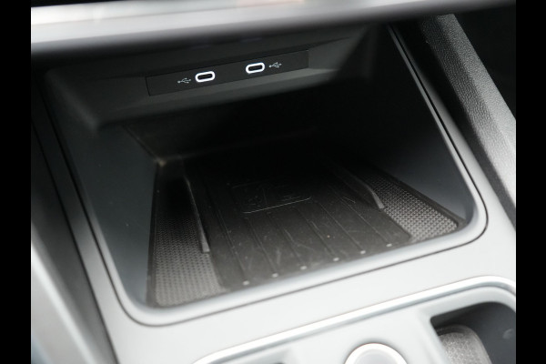 Seat Leon 1.4 TSI eHybrid FR PHEV 204pk Dealer O.H. | Adaptive Cruise | Camera | Alcantara Sportstoelen Memory & Verwarmd | Matrix LED | Adaptive Onderstel | Stuur Verwarmd | Sfeerverlichting | Apple Carplay | Navigatie | DAB | Plug In Hybrid |