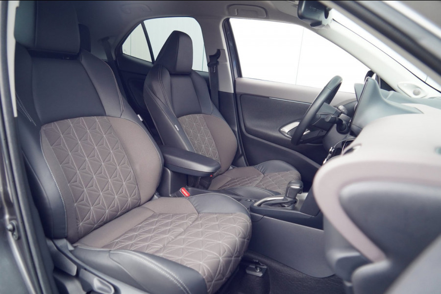Toyota Yaris Cross 1.5 Hybrid Executive / 10dkm NAP / Head-Up / Navigatie / Camera / Stoelverw.