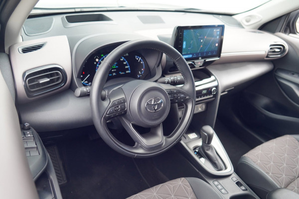 Toyota Yaris Cross 1.5 Hybrid Executive / 10dkm NAP / Head-Up / Navigatie / Camera / Stoelverw.