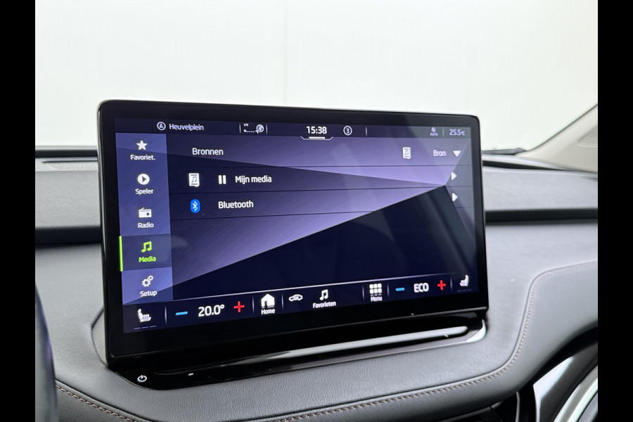 Škoda ENYAQ iV 80 204PK Leder Trekhaak Adap.Cruise Stoel+Stuurverwarming Camera 3-Zone Ecc Elek.Achterklep Keyless Apple Carplay Android Auto N Comfort plus-pakket  Assistentie Pakket Climate-pakket P-Assist Lmv Led Isofix Privacy Glas 1.000KG Trekgewicht 1e Eigenaar Origineel Nederlandse Auto