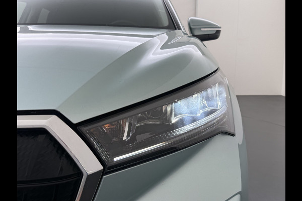 Škoda ENYAQ iV 80 204PK Leder Trekhaak Adap.Cruise Stoel+Stuurverwarming Camera 3-Zone Ecc Elek.Achterklep Keyless Apple Carplay Android Auto N Comfort plus-pakket  Assistentie Pakket Climate-pakket P-Assist Lmv Led Isofix Privacy Glas 1.000KG Trekgewicht 1e Eigenaar Origineel Nederlandse Auto