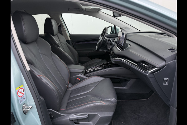 Škoda ENYAQ iV 80 204PK Leder Trekhaak Adap.Cruise Stoel+Stuurverwarming Camera 3-Zone Ecc Elek.Achterklep Keyless Apple Carplay Android Auto N Comfort plus-pakket  Assistentie Pakket Climate-pakket P-Assist Lmv Led Isofix Privacy Glas 1.000KG Trekgewicht 1e Eigenaar Origineel Nederlandse Auto