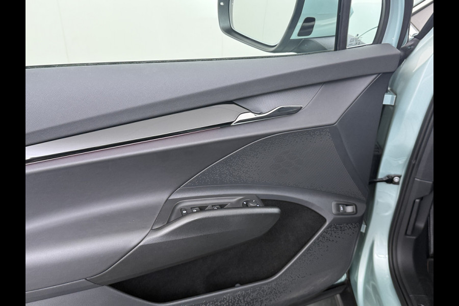 Škoda ENYAQ iV 80 204PK Leder Trekhaak Adap.Cruise Stoel+Stuurverwarming Camera 3-Zone Ecc Elek.Achterklep Keyless Apple Carplay Android Auto N Comfort plus-pakket  Assistentie Pakket Climate-pakket P-Assist Lmv Led Isofix Privacy Glas 1.000KG Trekgewicht 1e Eigenaar Origineel Nederlandse Auto