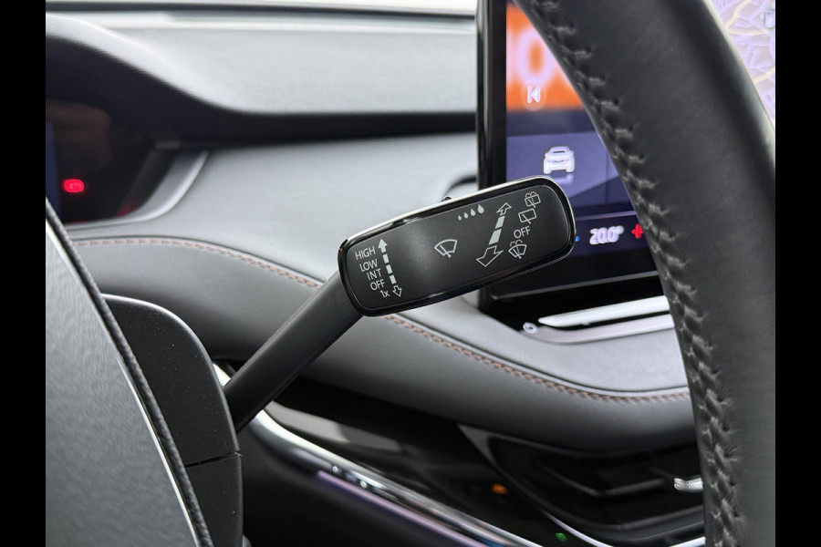 Škoda ENYAQ iV 80 204PK Leder Trekhaak Adap.Cruise Stoel+Stuurverwarming Camera 3-Zone Ecc Elek.Achterklep Keyless Apple Carplay Android Auto N Comfort plus-pakket  Assistentie Pakket Climate-pakket P-Assist Lmv Led Isofix Privacy Glas 1.000KG Trekgewicht 1e Eigenaar Origineel Nederlandse Auto