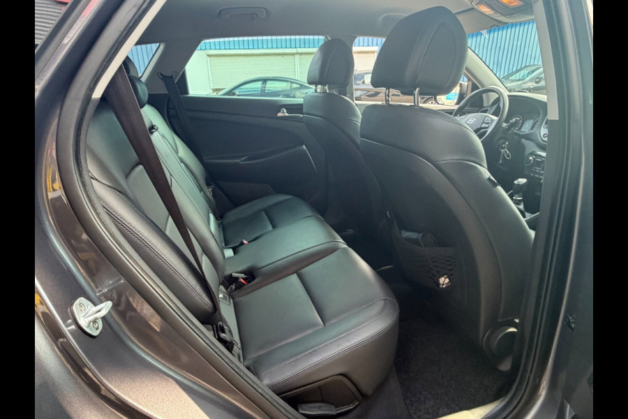 Hyundai Tucson 1.6 T-GDi Premium 177PK - Navigatie I Leer I Airco I 19 inch Sport velgen I LED I PDC & Camera I Dealer onderhouden