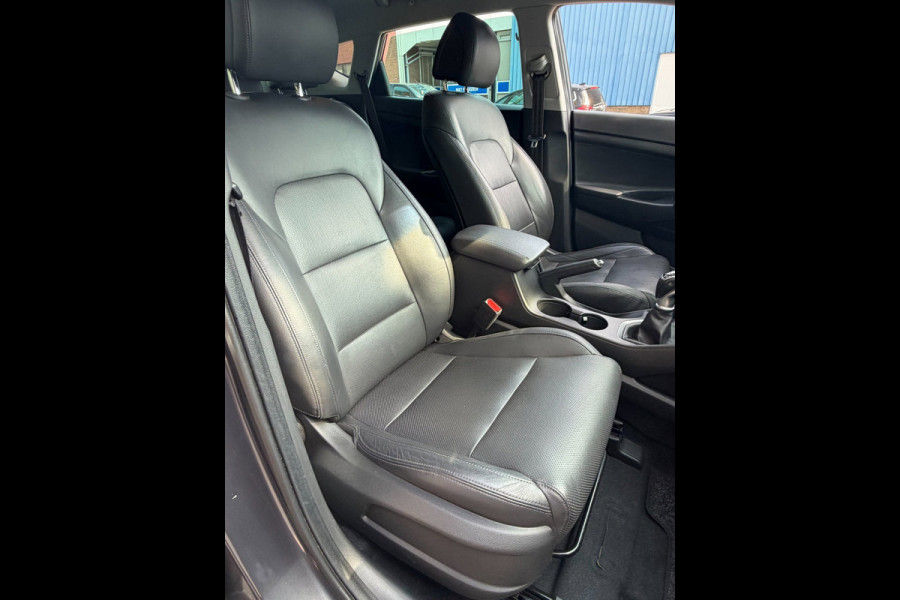 Hyundai Tucson 1.6 T-GDi Premium 177PK - Navigatie I Leer I Airco I 19 inch Sport velgen I LED I PDC & Camera I Dealer onderhouden