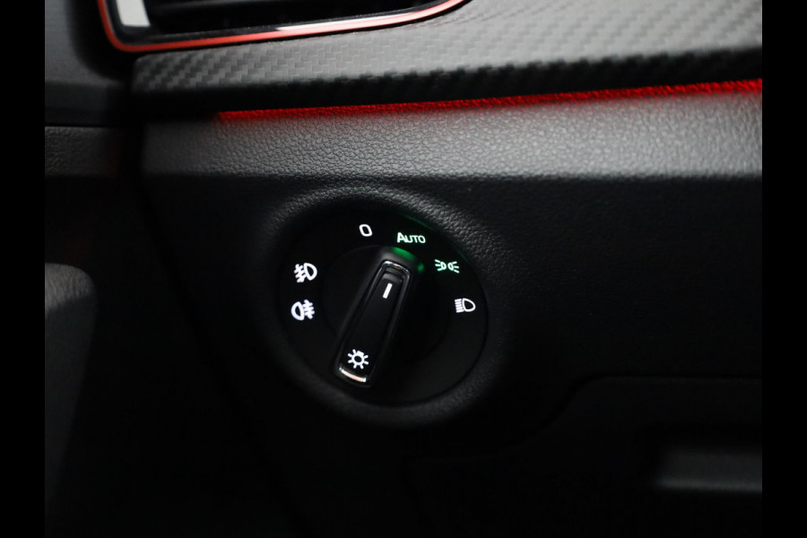 Škoda SCALA 1.0 TSI 115pk DSG-7 Monte Carlo | 18 inch | Adaptive Cruise Control | Panoramadak |