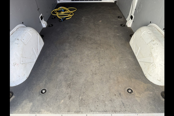 Mercedes-Benz eSprinter 312 55kWh L2H2 Elektrisch 145km WLTP 80kw Snelladen Climate Control Camera