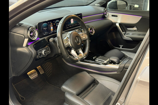 Mercedes-Benz A-Klasse AMG 35 4MATIC Premium Plus | Pano | Sfeer | Burmester | Camera | ACC | Nieuwstaat | Dealeronderhouden