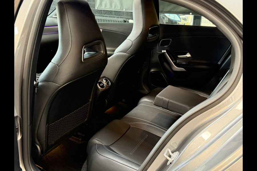 Mercedes-Benz A-Klasse AMG 35 4MATIC Premium Plus | Pano | Sfeer | Burmester | Camera | ACC | Nieuwstaat | Dealeronderhouden