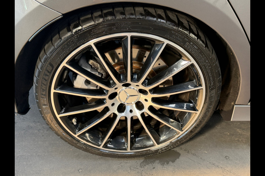 Mercedes-Benz A-Klasse AMG 35 4MATIC Premium Plus | Pano | Sfeer | Burmester | Camera | ACC | Nieuwstaat | Dealeronderhouden