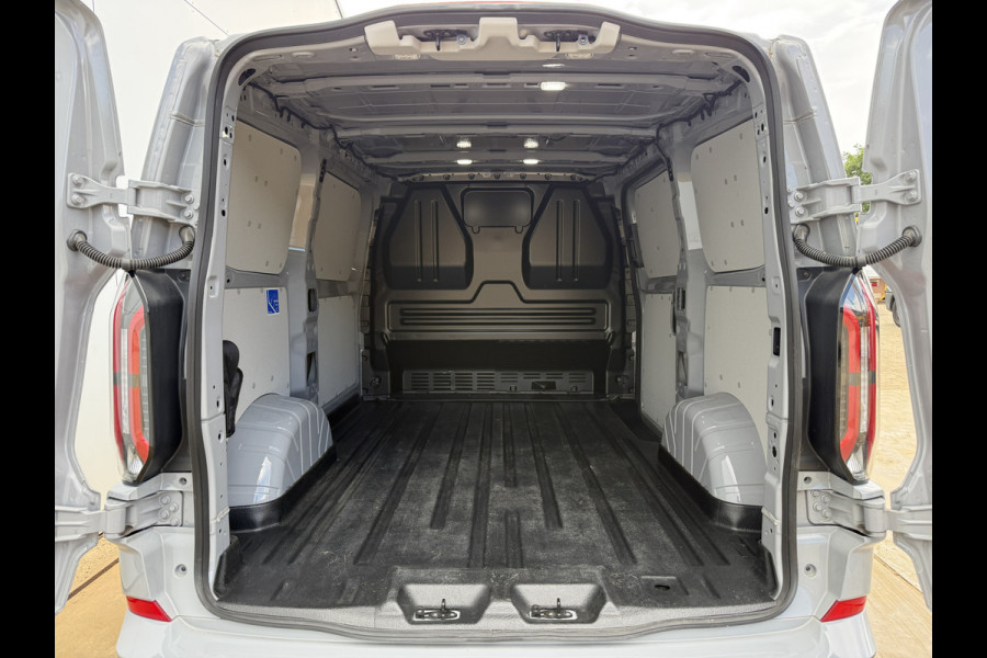 Ford E-Transit Custom 65 kWh 218PK Elektrisch 344km WLTP 2300kg Trekvermogen BEV Snelladen Stoelverwarming LED Cruise Control Camera Carplay Parkeersensoren v+a