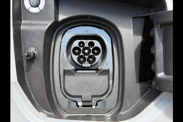Ford E-Transit Custom 65 kWh 218PK Elektrisch 344km WLTP 2300kg Trekvermogen BEV Snelladen Stoelverwarming LED Cruise Control Camera Carplay Parkeersensoren v+a