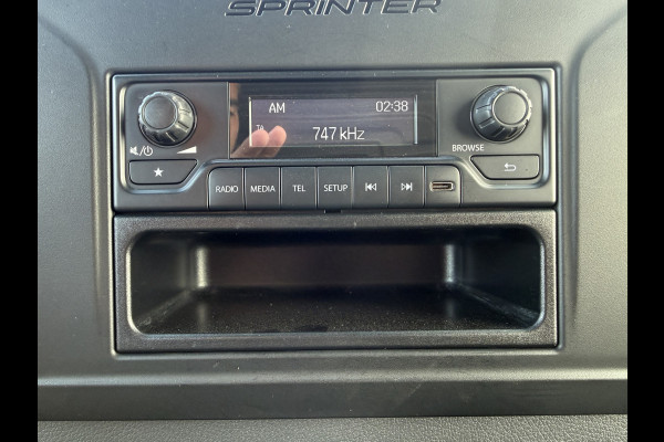 Mercedes-Benz eSprinter 312 55kWh L2H2 Elektrisch 168km WLTP 80kw Snelladen Climate Control