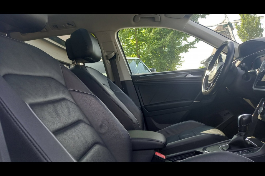 Volkswagen Tiguan Allspace 1.5 TSI PANO/19INCH-R-LINE/VIRTUAL/CARPLAY/KEYLESS/LEDER