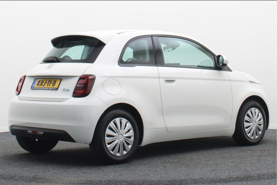 Fiat 500E Icon 42 kWh SOH 95,6%, Virtual Cockpit, Apple Carplay, Lane Assist, Climate