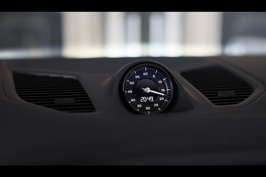 Porsche Cayenne 3.0 S E-Hybrid / 520 Pk / Head Up / 4W Sturing / Acc / Sport Design / Luchtvering / Sport Chrono / Open Pano / 22