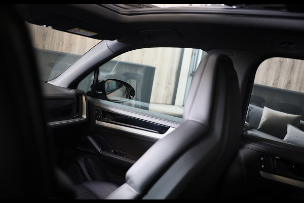Porsche Cayenne 3.0 S E-Hybrid / 520 Pk / Head Up / 4W Sturing / Acc / Sport Design / Luchtvering / Sport Chrono / Open Pano / 22