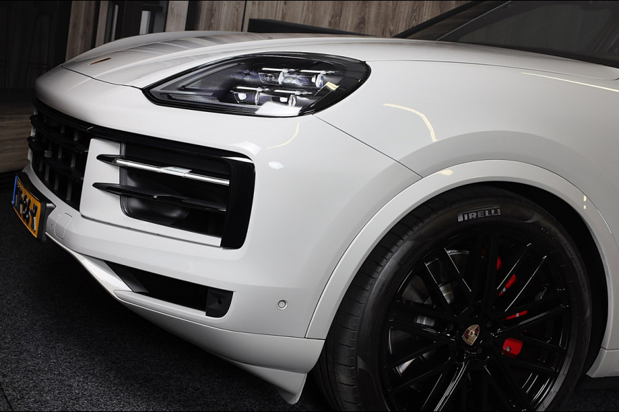 Porsche Cayenne 3.0 S E-Hybrid / 520 Pk / Head Up / 4W Sturing / Acc / Sport Design / Luchtvering / Sport Chrono / Open Pano / 22