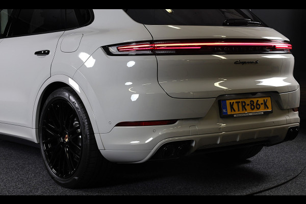 Porsche Cayenne 3.0 S E-Hybrid / 520 Pk / Head Up / 4W Sturing / Acc / Sport Design / Luchtvering / Sport Chrono / Open Pano / 22